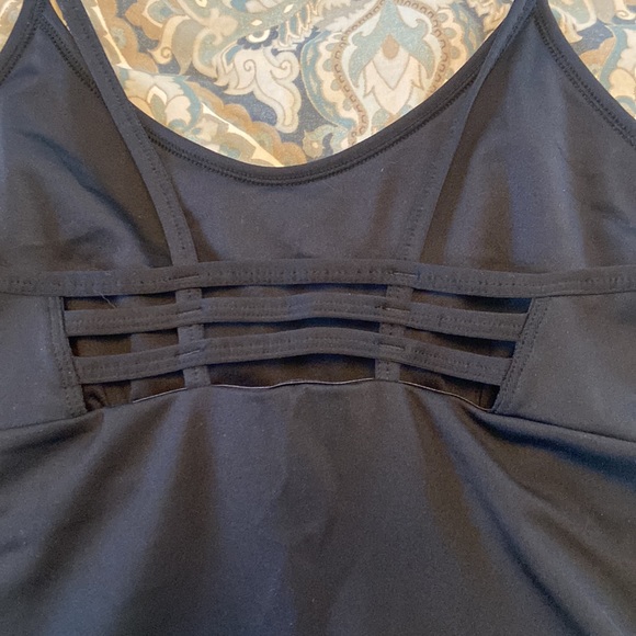 Zella Athletic/Yoga Top with built in Bra. M - Picture 7 of 10